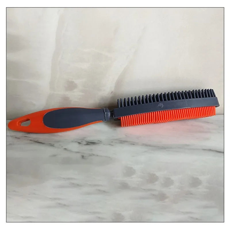 Brosse douce de toilettage et anti-poils