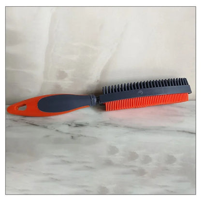 Brosse douce de toilettage et anti-poils